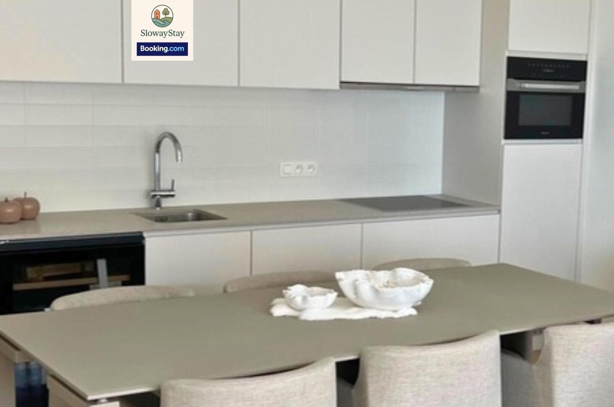 Elegant One Bedroom Apartment With Sea Views & Pool By Slowaystay Serviced Accommodation & Short Lets Oostende Ngoại thất bức ảnh